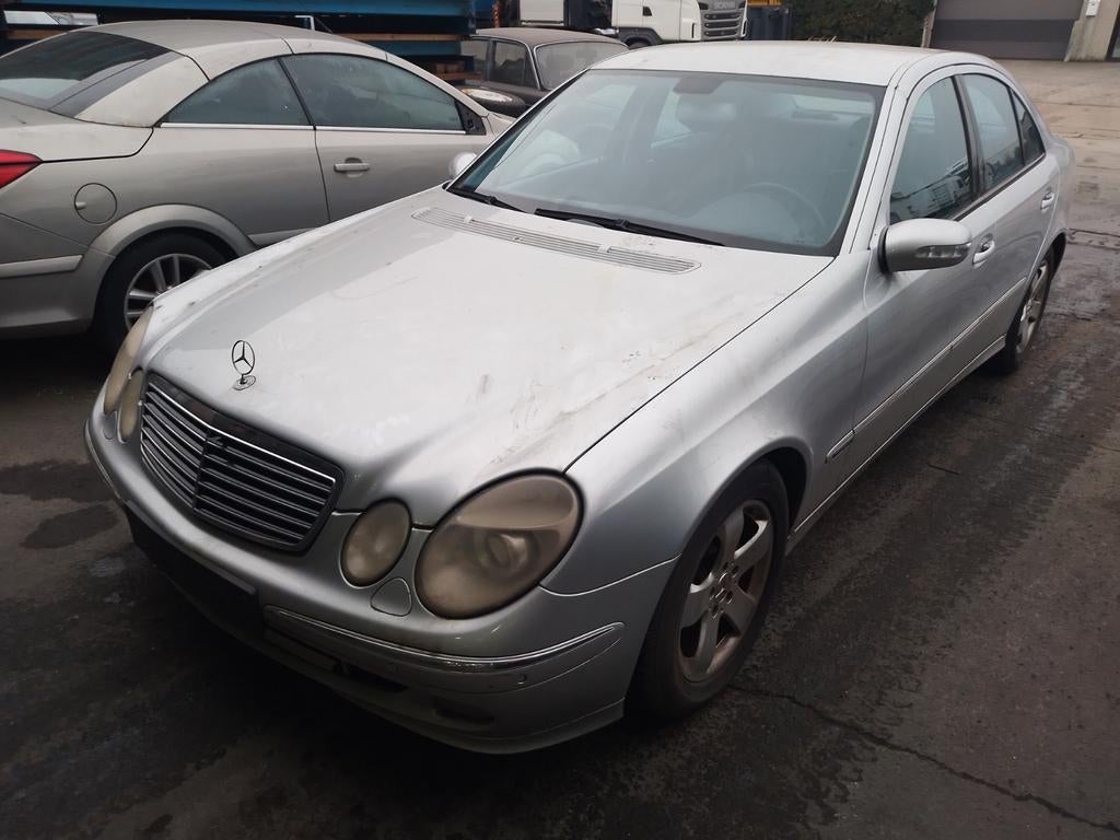 Mercedes E W211 E 200 CDI à vendre en pièces détachées, Autos : Pièces & Accessoires, Enlèvement ou Envoi, ., Mercedes-Benz, Droite
