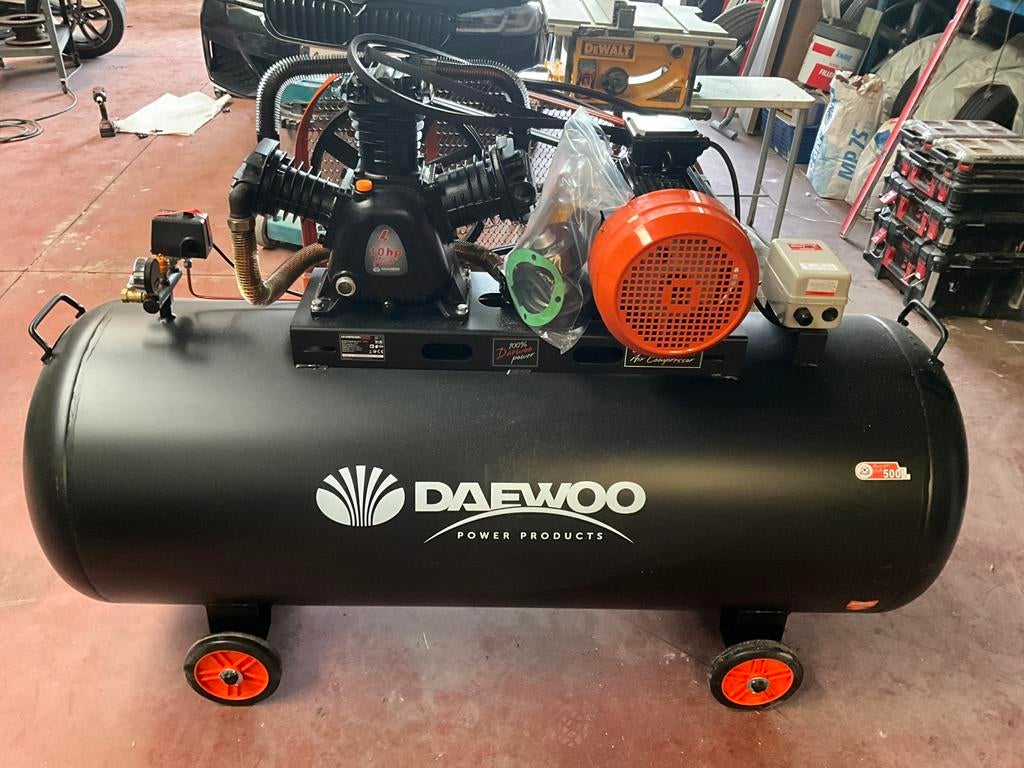 Compresseur industriel DAEWOO flambant neuf - 500L - 10HP, Bricolage & Construction, Compresseurs, Neuf, Enlèvement, 800 litres/min ou plus