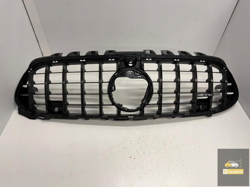 calandre factice Mercedes Classe A W177 45 AMG, Autos : Pièces & Accessoires, Mercedes-Benz AG, Mercedes-Benz, Utilisé, Mercedesstrasse 120
70372  Stuttgart, DE