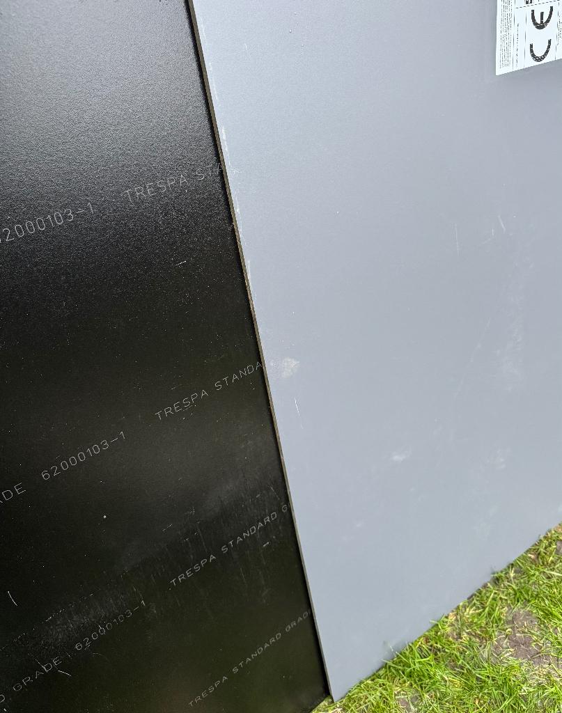 trespa, Enlèvement, Neuf