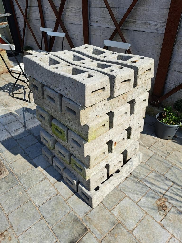 25 Bouwhekvoeten beton, Doe-het-zelf en Bouw, Ophalen, Zo goed als nieuw