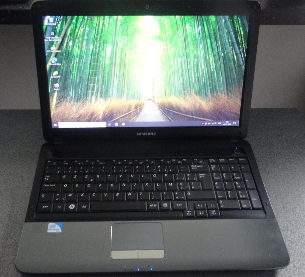 Samsung NP-R540 ; SSD ; 15,6" ; Win10 NL LTSC, Computers en Software, Gebruikt, 2 tot 3 Ghz, 15 inch, Intel