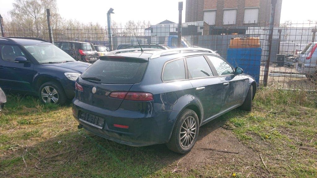 Alfa roméo 159 2007 1900 jtd 180000 km moteur cassé, Auto's, Voorwielaandrijving, Stof, Beige, Blauw