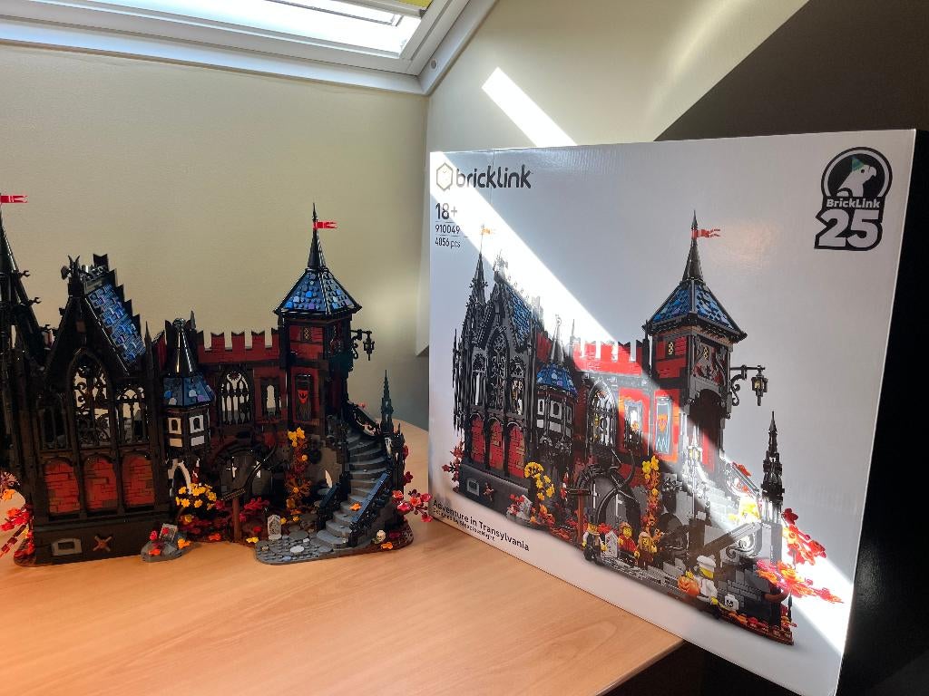 Lego bricklink Adventure in Transylvania 910049, Ophalen of Verzenden, Zo goed als nieuw, Complete set, Lego