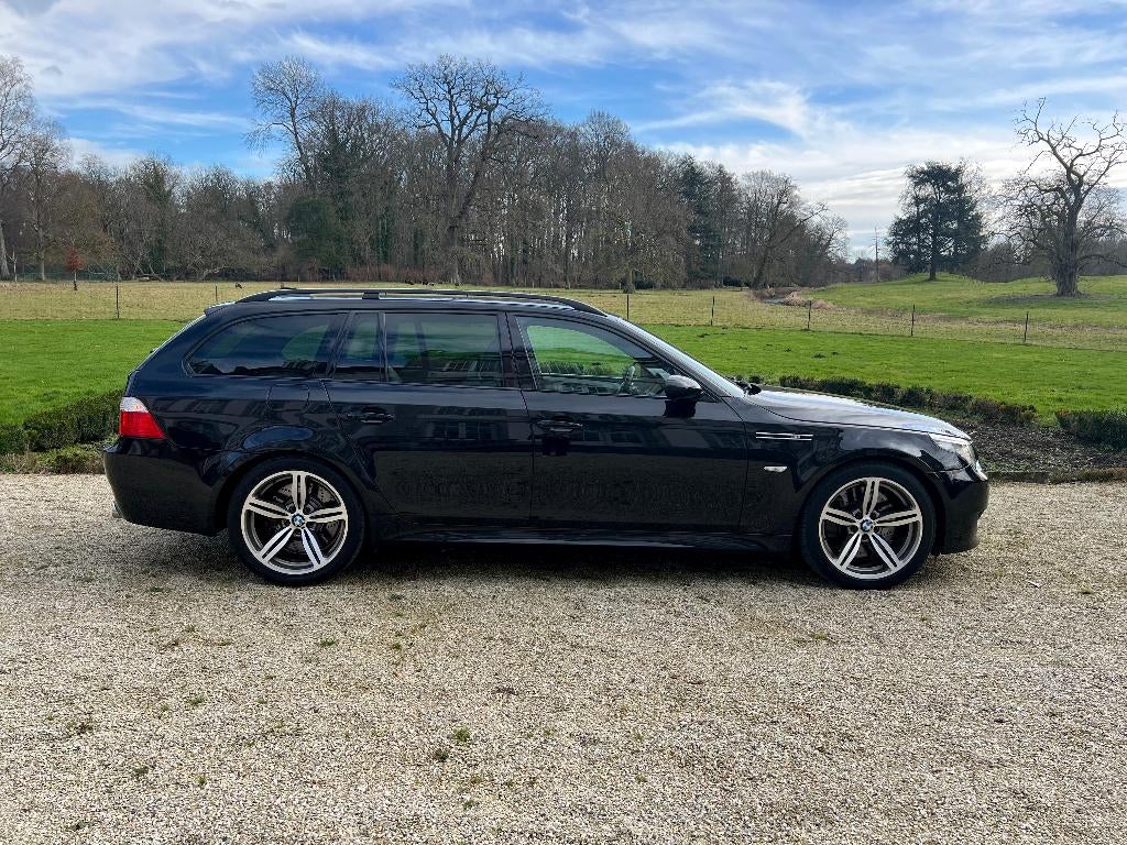 BMW M5 TOURING V10  UTULITAIRE / NO TAXE, Autos, Cuir, Entreprise, Carnet d'entretien, Break