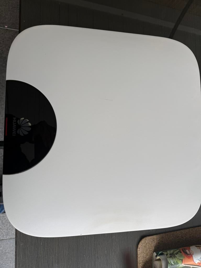 Omvormer huawei sun2000L - 4KTL, Doe-het-zelf en Bouw, Ophalen, Zo goed als nieuw