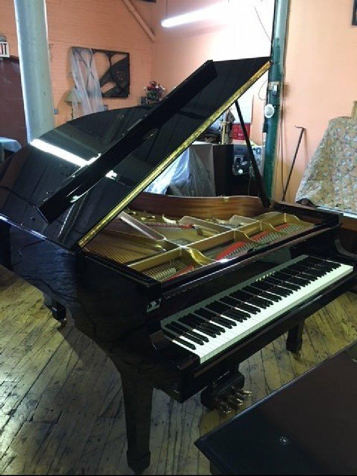 Piano Yamaha S400B – Série S Piano Reseve Metropolitan Opera, Enlèvement, Noir, Piano, Brillant