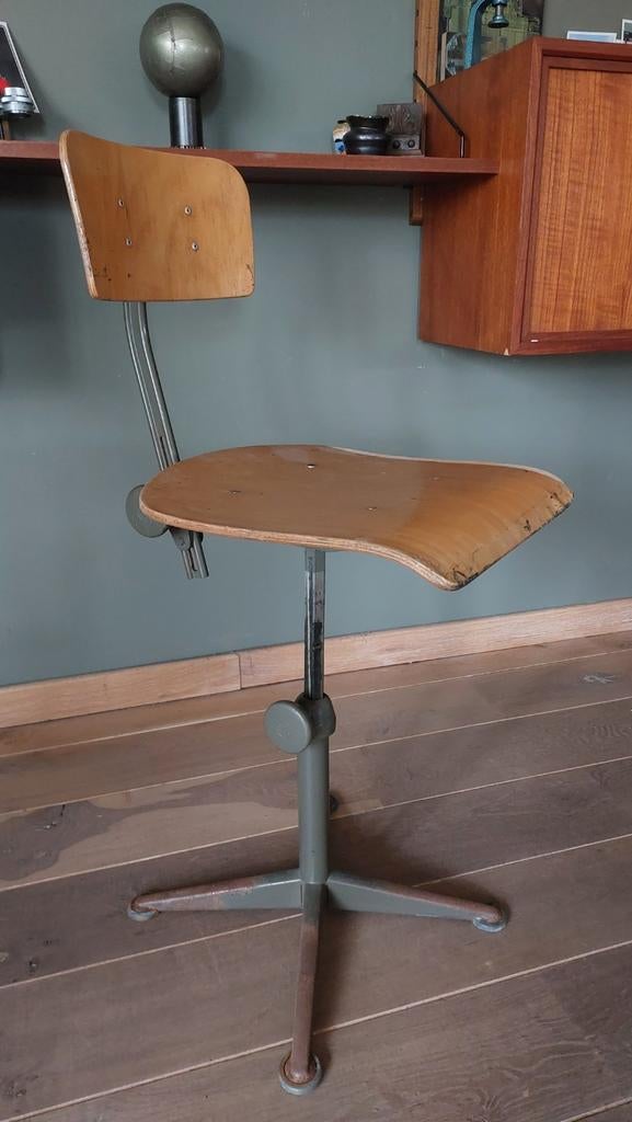 Friso Kramer Ahrend de Cirkel architectenstoel tekenstoel, Ophalen