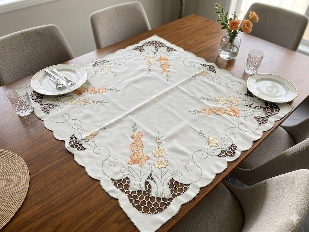 Nappe carrée, Maison & Meubles, Nappes, Enlèvement ou Envoi, Comme neuf, Carré, Intérieur