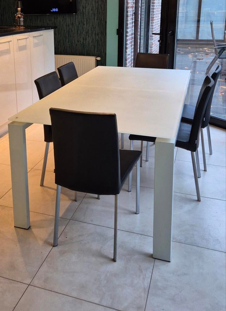 Eettafel JOLI met stoelen, Huis en Inrichting, Tafels | Eettafels, Ophalen