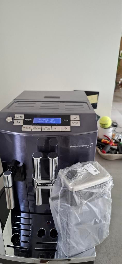Delonghi Primadonna koffiemachine met garantie!, Elektronische apparatuur, Koffiezetapparaten, 10 kopjes of meer, Koffiemachine