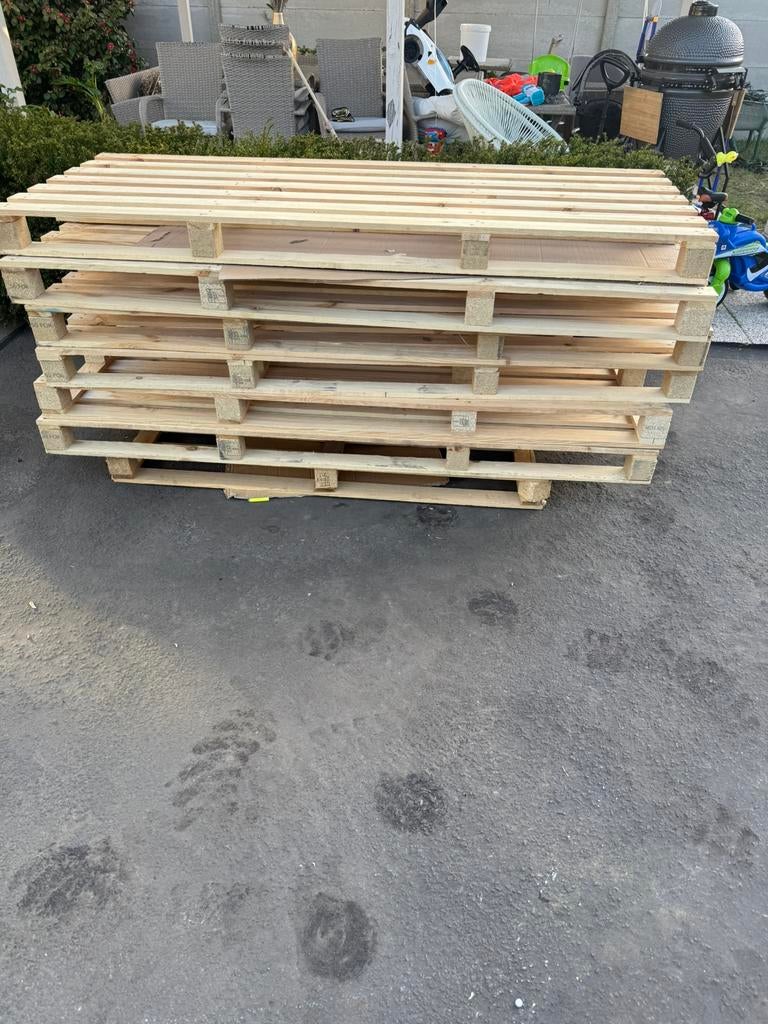 Gratis palleten 18 stuks, Doe-het-zelf en Bouw, Hout en Planken, Ophalen, Zo goed als nieuw
