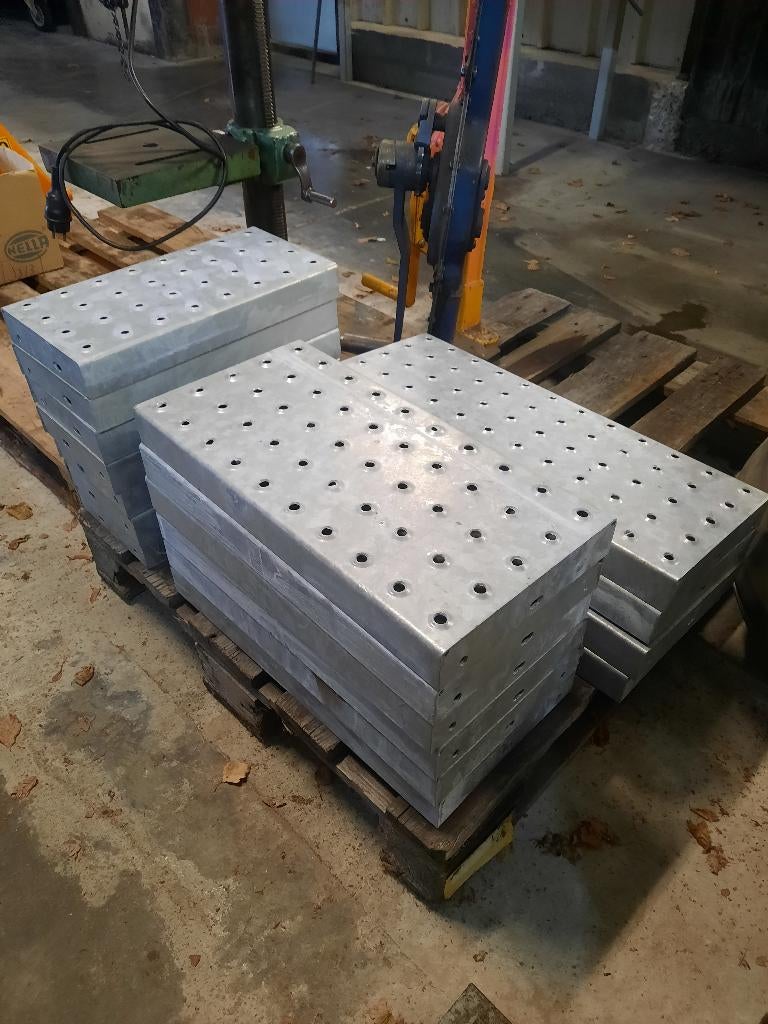 nieuwe gegalvaniseerde traptreden, Enlèvement, Neuf, Escalier