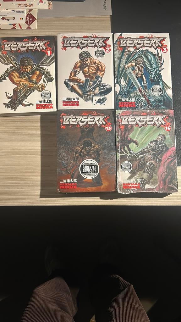 Série de mangas Berserk 1-3 + 13 + 16, Livres, Plusieurs comics, Enlèvement ou Envoi, Neuf, Japon (Manga)