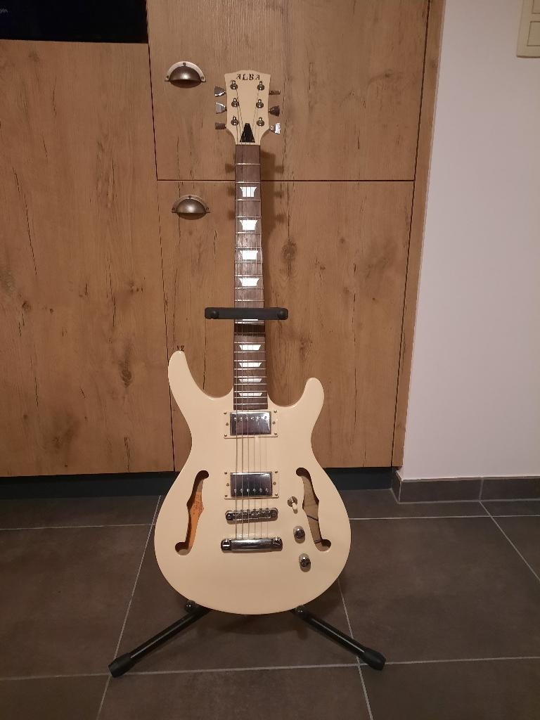 Alba elektrische gitaar, Muziek en Instrumenten, Ophalen, Gebruikt, Hollow body, Overige merken