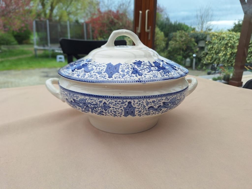 belle piece de forme soupière legumier boch dragon, Antiquités & Art, Enlèvement