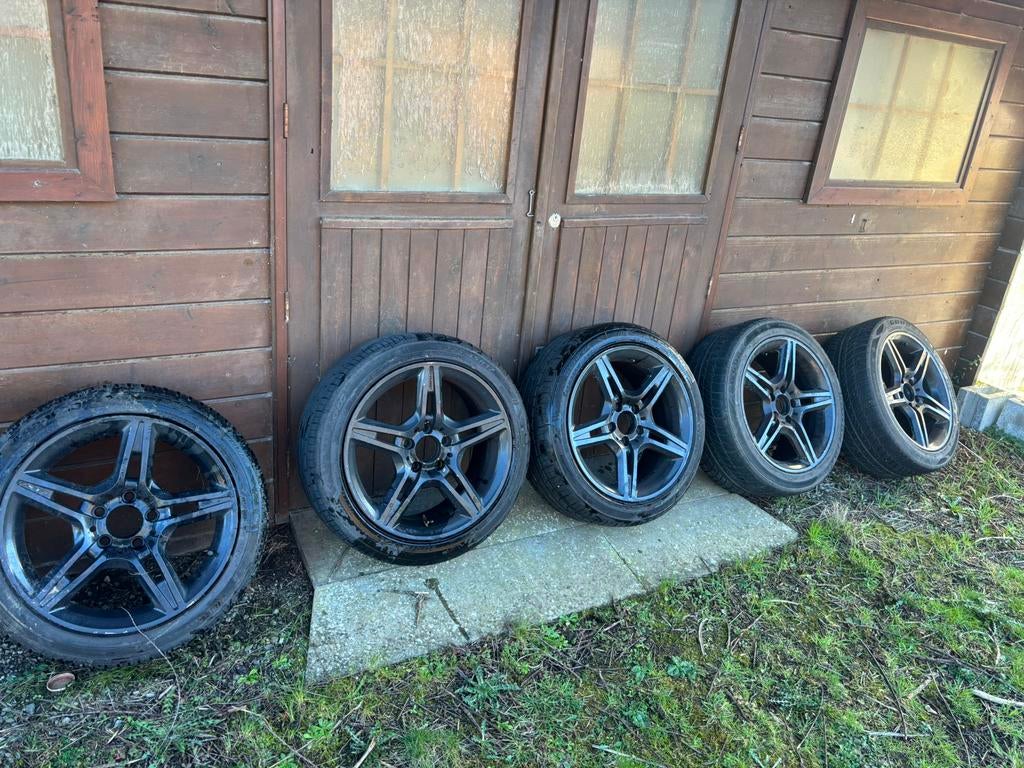 Roues +pneus mercedes AMG 17pouces, Ophalen, Zo goed als nieuw