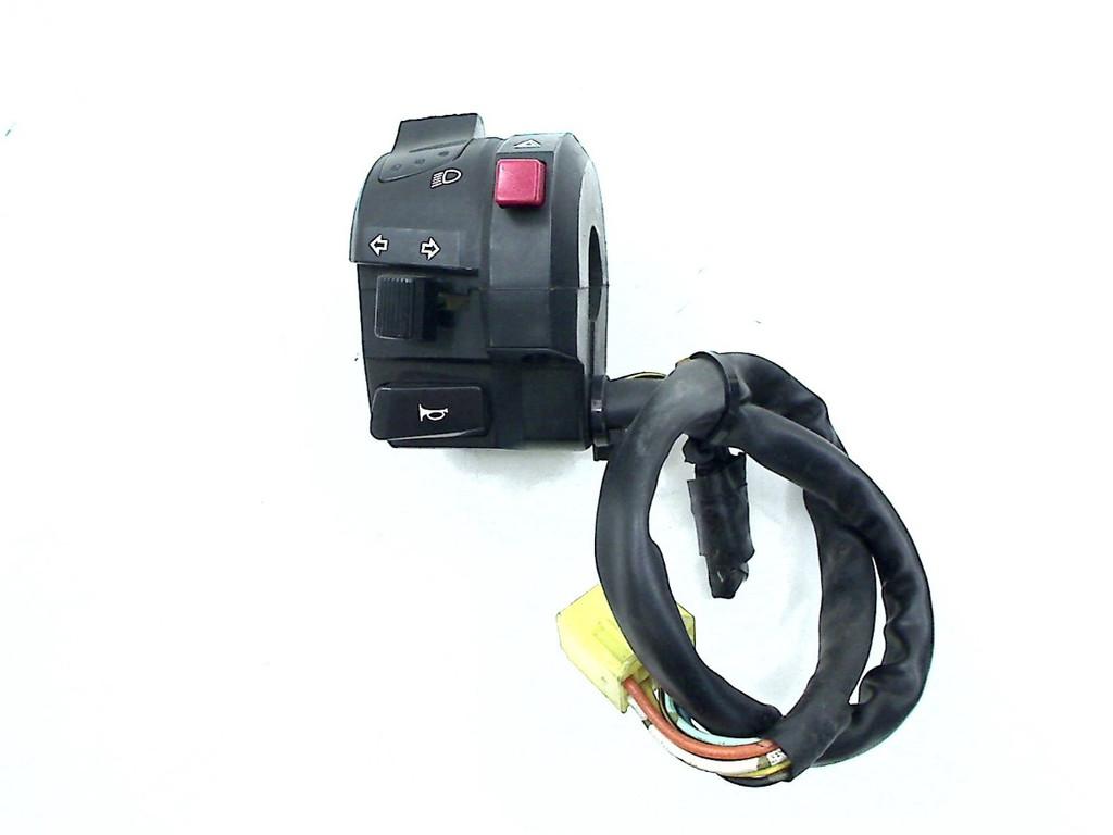 COMMUTATEUR GAUCHE GSX R 750 2004-2005 (GSXR750 K4 / K5), Motos, Dhr. S. di Majo, Utilisé, Info@cama-motorparts.nl, P.J. Troelstraweg 8 8
3144 CX  MAASSLUIS, NL