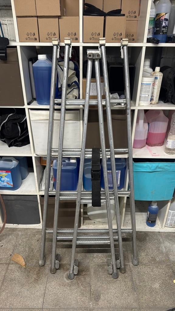Échelle laveur de vitres, Pliable ou rétractable/escamotable, Échelle, Enlèvement, Utilisé