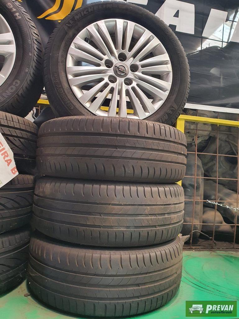 Opel Astra J nieuwe zomerbanden velgen 205/55/16 Michelin, Auto-onderdelen, Banden en Velgen, Banden en Velgen, Zomerbanden, 16 inch