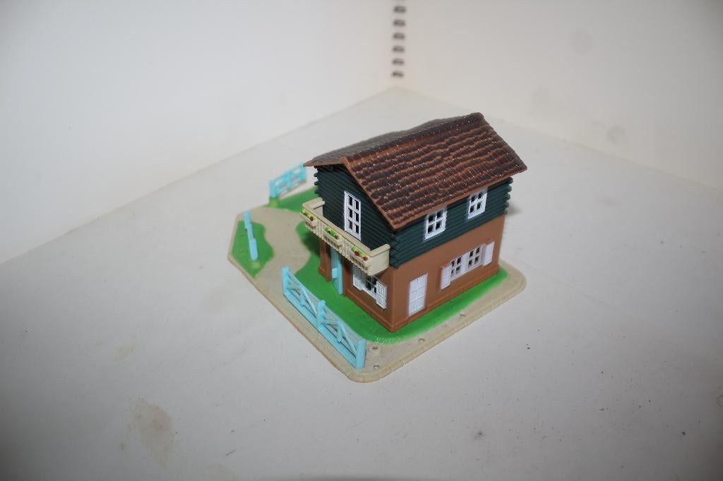 ho maison no8, Autres marques, Utilisé, Pont, Tunnel ou Bâtiment, Courant continu ou Courant alternatif