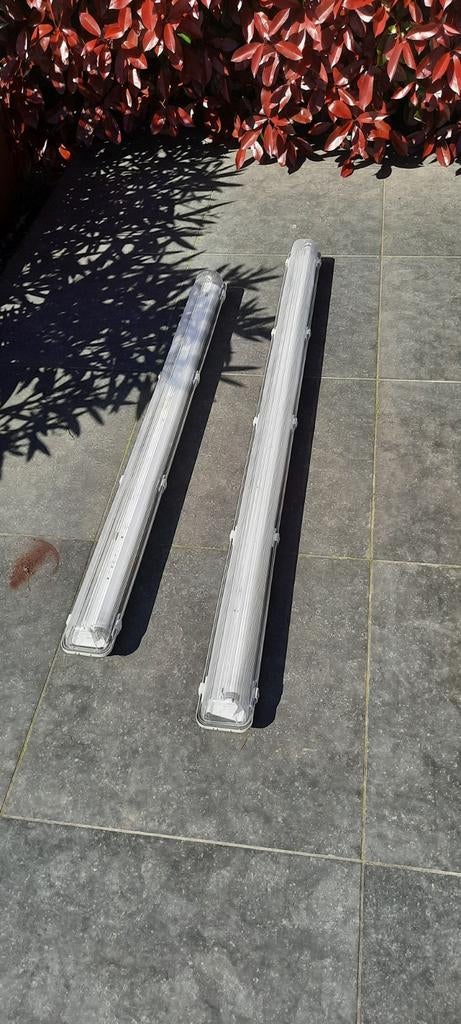 2 lampes TL, Bricolage & Construction, Éclairage de chantier, Enlèvement