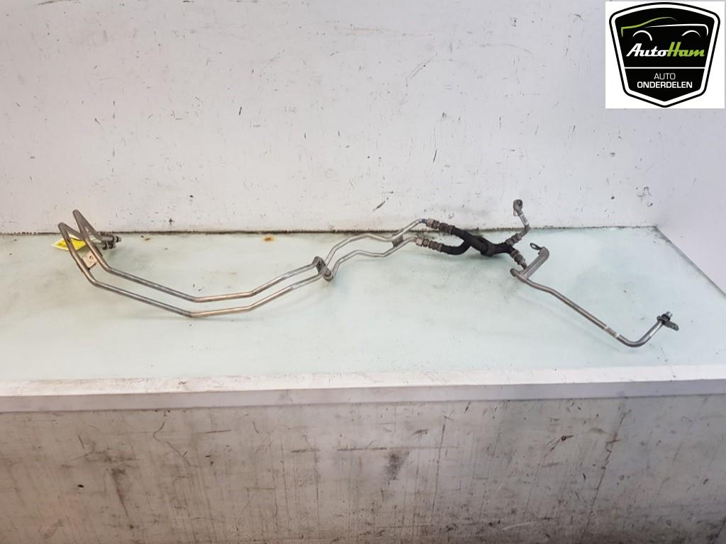 TUYAUX DIVERS Porsche Macan (95B) (|8R0317825P|), Utilisé, Porsche