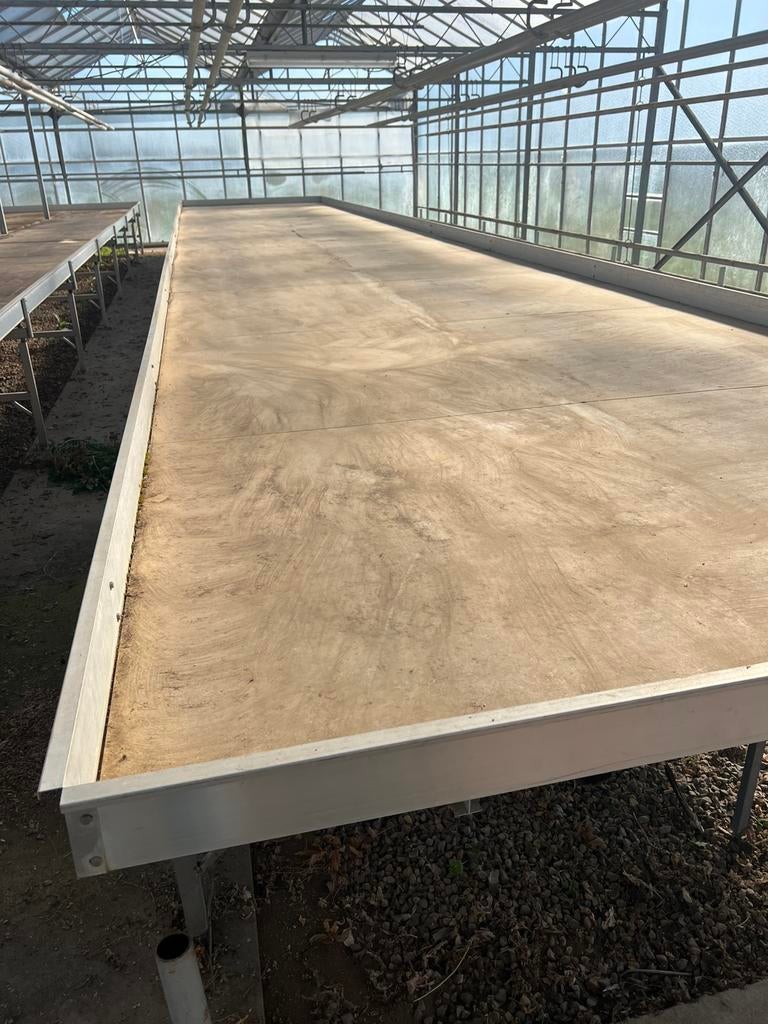 Occasie aluminium kweektafel ., Tuin en Terras, Kweekspullen, Ophalen, Gebruikt, Kweektafel