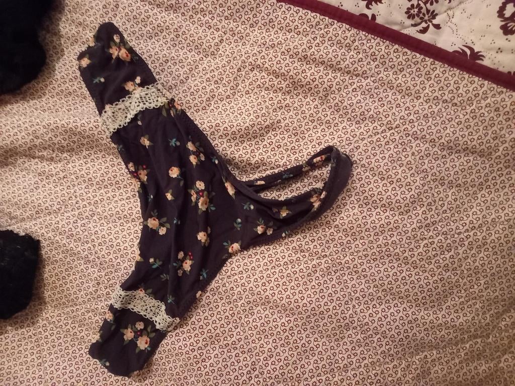 Lingerie Strings en slips, Ophalen of Verzenden