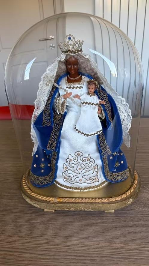 Marie avec Jésus dans une cloche en verre, Antiquités & Art, Curiosités & Brocante, Enlèvement