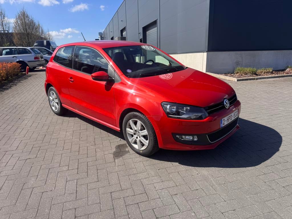 VW Polo 1.2L 2012, Autos, Volkswagen, Polo, ABS, Airbags, Air conditionné, Feux de virage, Verrouillage central, Air conditionné automatique