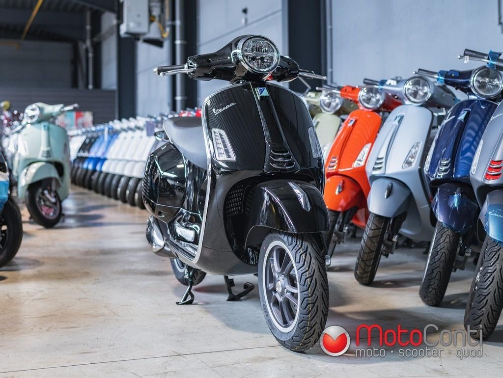 Vespa GTS 125 Super ABS [Fijn .0%] [-5%], Fietsen en Brommers, Scooters | Vespa, Ophalen, Overige modellen, Nieuw, 125 cc
