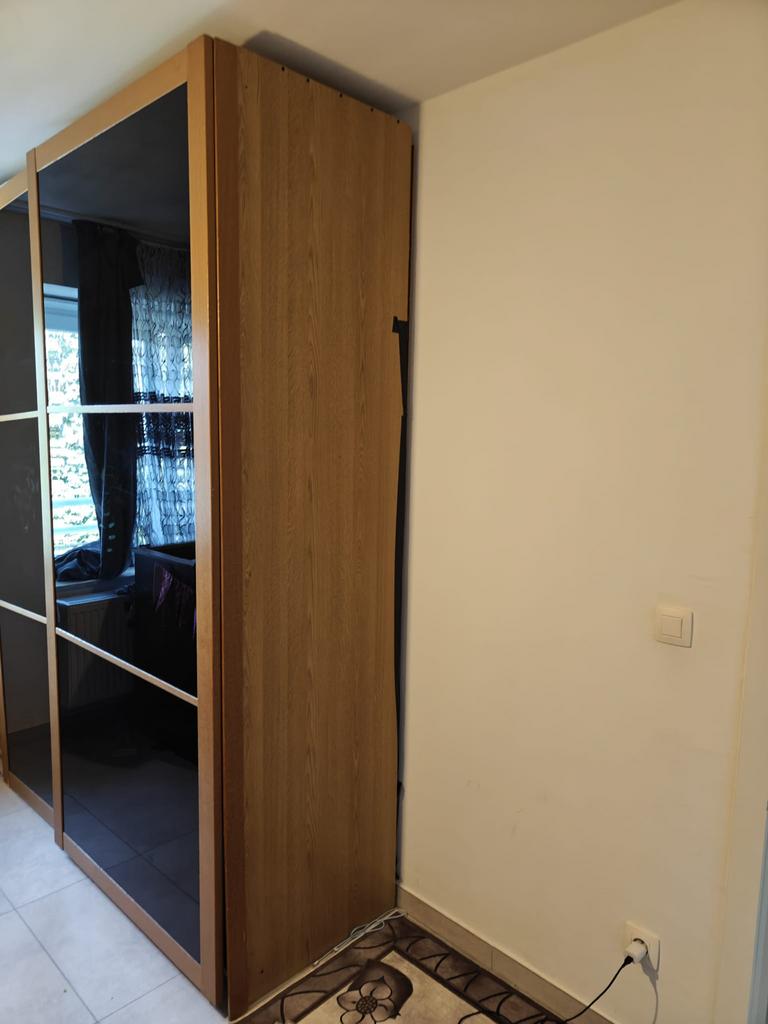 Kleerkast / kelding kast, Ophalen, Zo goed als nieuw