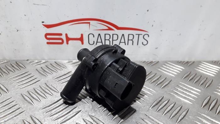 Extra waterpomp van een Mercedes A-Klasse, Gebruikt, -, Ophalen of Verzenden, -