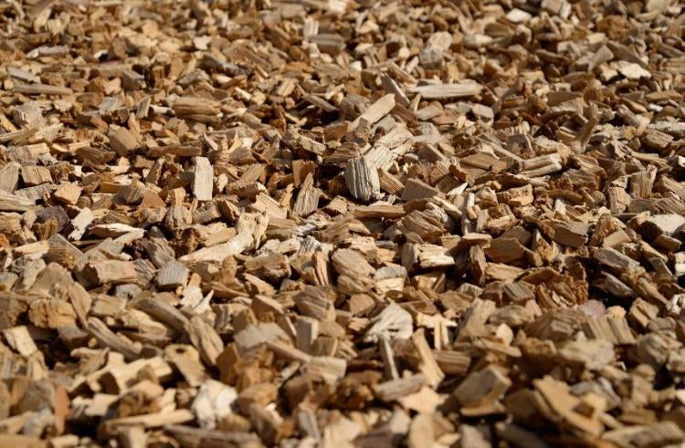 Gratis houtsnippers gezocht omgeving Hoeilaart, Tuin en Terras, Aarde en Mest, Ophalen, Boomschors