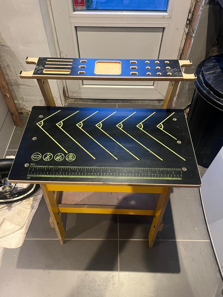 Établi pour enfants Stanley Jr, Enfants & Bébés, Jouets | Tables de jeux, Enlèvement, Comme neuf