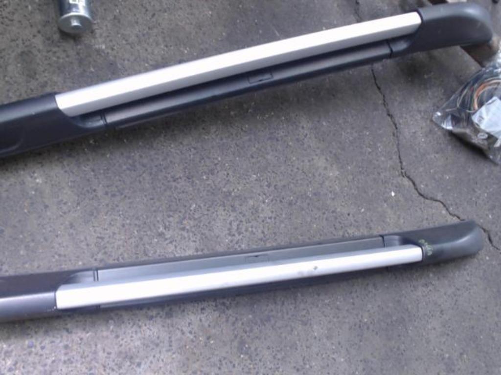 Barres de toit Dacia Duster 2010-2013 LP/14938, Autos : Pièces & Accessoires, Carrosserie & Tôlerie, Dacia, Avant, Utilisé, Enlèvement