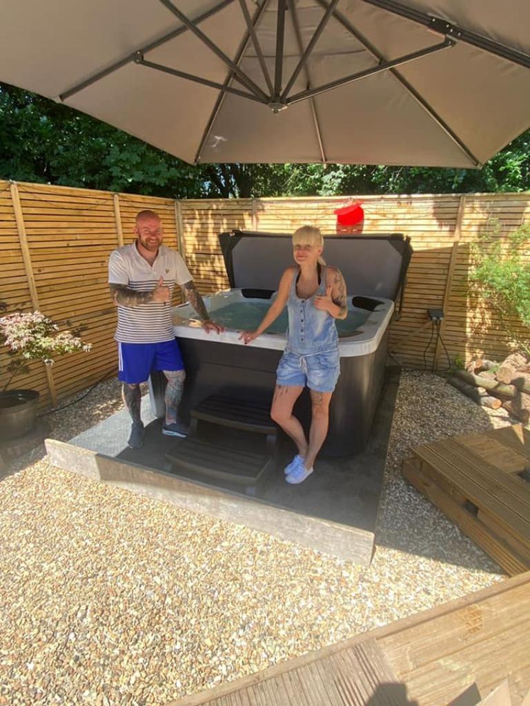 Actieprijs💥Zuinige jacuzzi voor 3 tot 4 personen. Led, Tuin en Terras, Vijvers, Ophalen of Verzenden