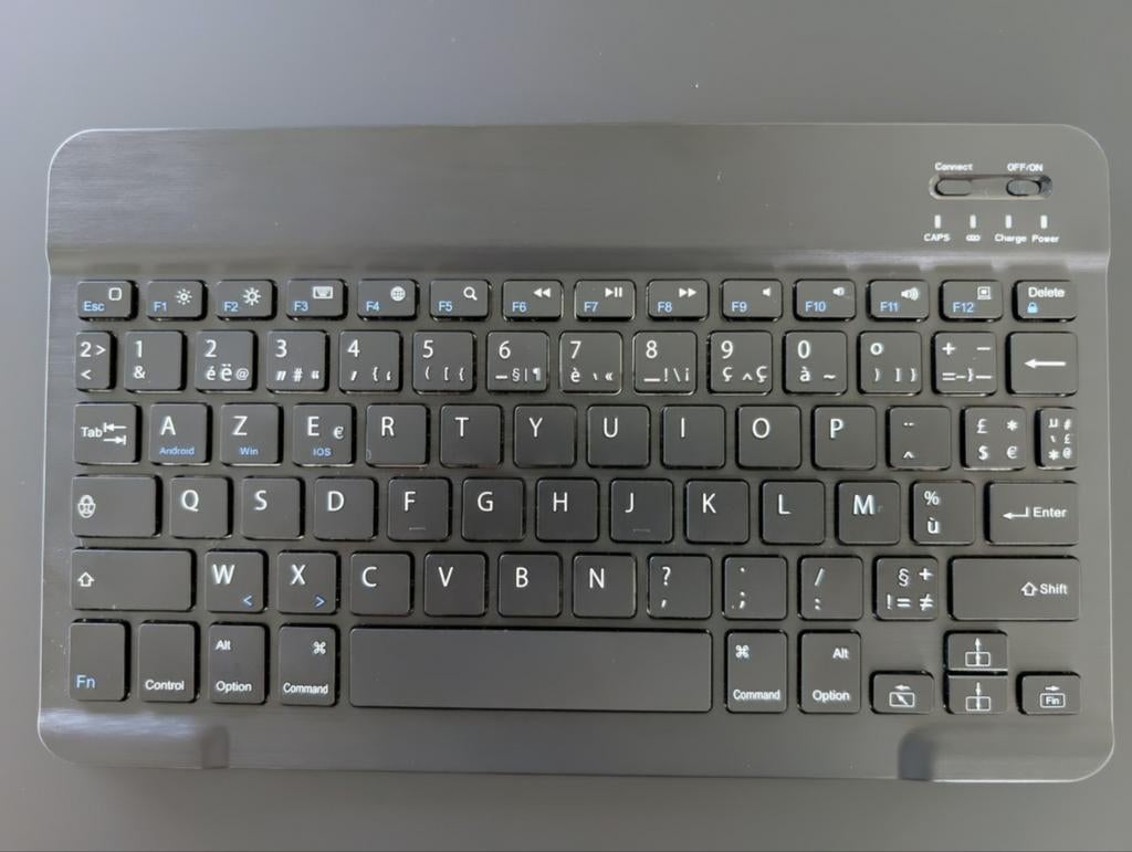 Nieuw Bluetooth toetsenbord Azerty, oplaadbaar., Computers en Software, Toetsenborden, Ophalen of Verzenden, Azerty, Draadloos