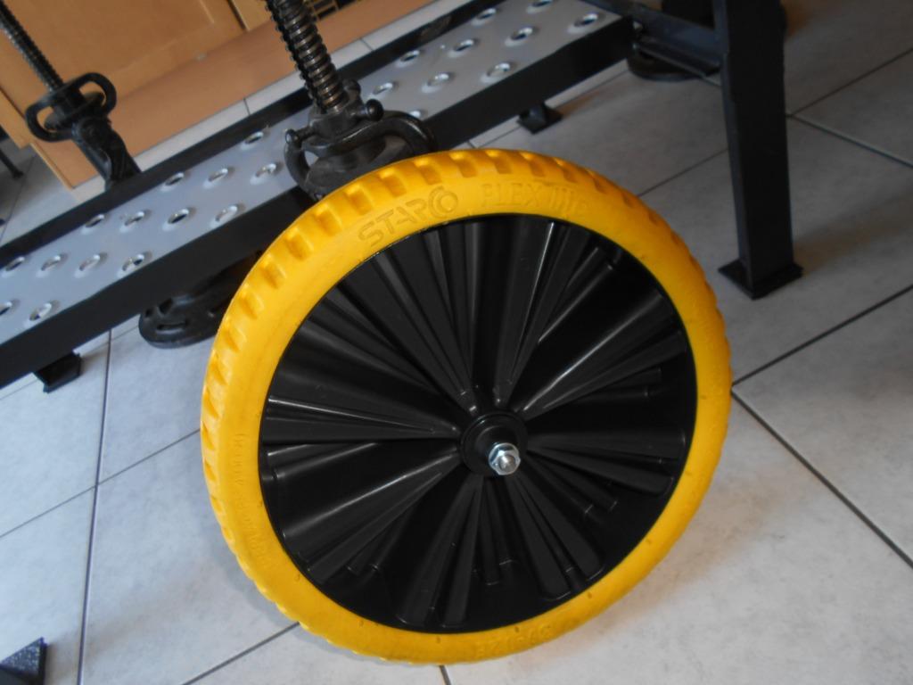 ROUE de brouette increvable..NEUVE....36cm/diam, Enlèvement