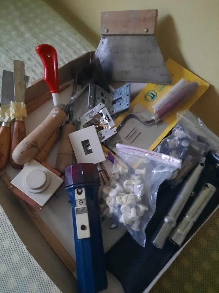 Lotje klus spullen, Ophalen, Zo goed als nieuw