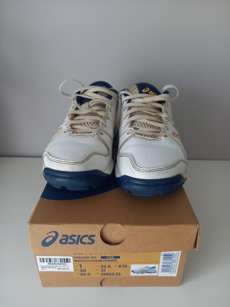 Chaussures ASICS hockey 32,5 GEL-PEAKE comme neuves, Enlèvement ou Envoi, Comme neuf, Chaussures