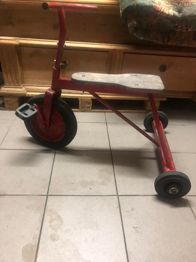 Oude stevige driewieler, Fietsen en Brommers, Ophalen, Gebruikt