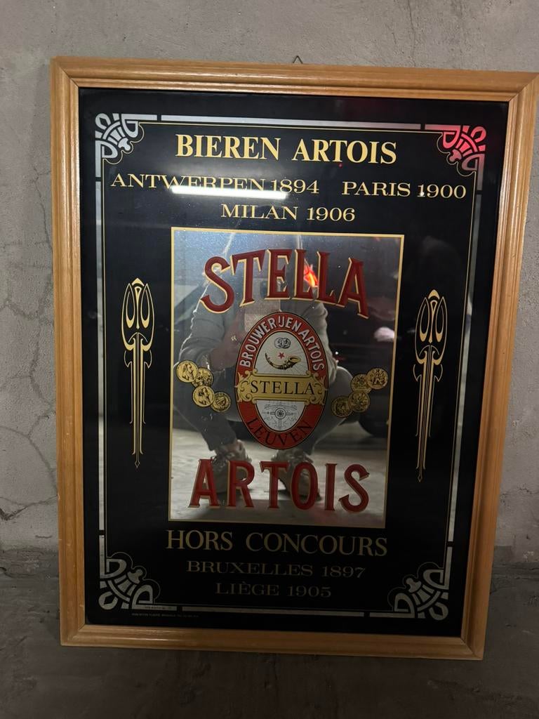 Stella Artois reclame-spiegel in houten kader, Maison & Meubles, Accessoires pour la Maison | Décorations murale, Comme neuf, Enlèvement