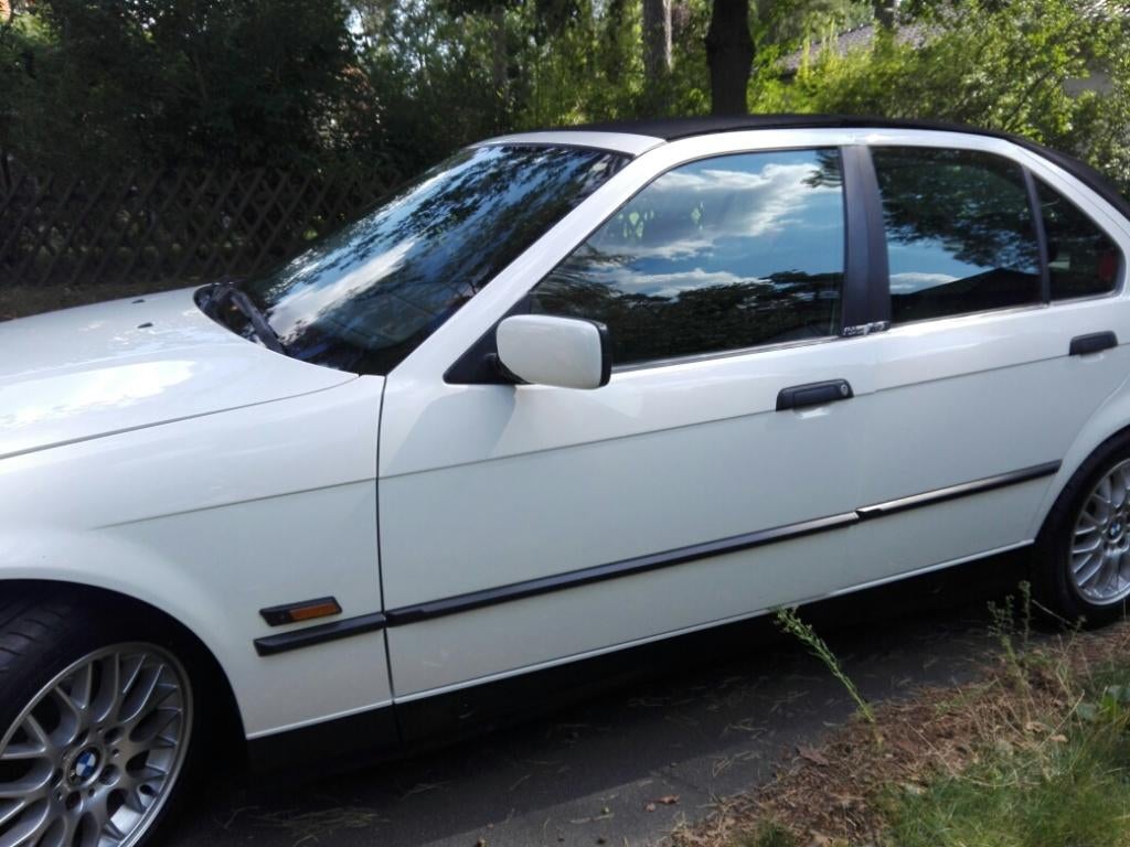 BMW E36 BAUR 318i, Auto's, BMW, Euro 2, 4 deurs, Achterwielaandrijving, Elektrische ramen
