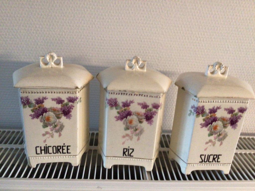 3 oude keuken sierpotten, Enlèvement