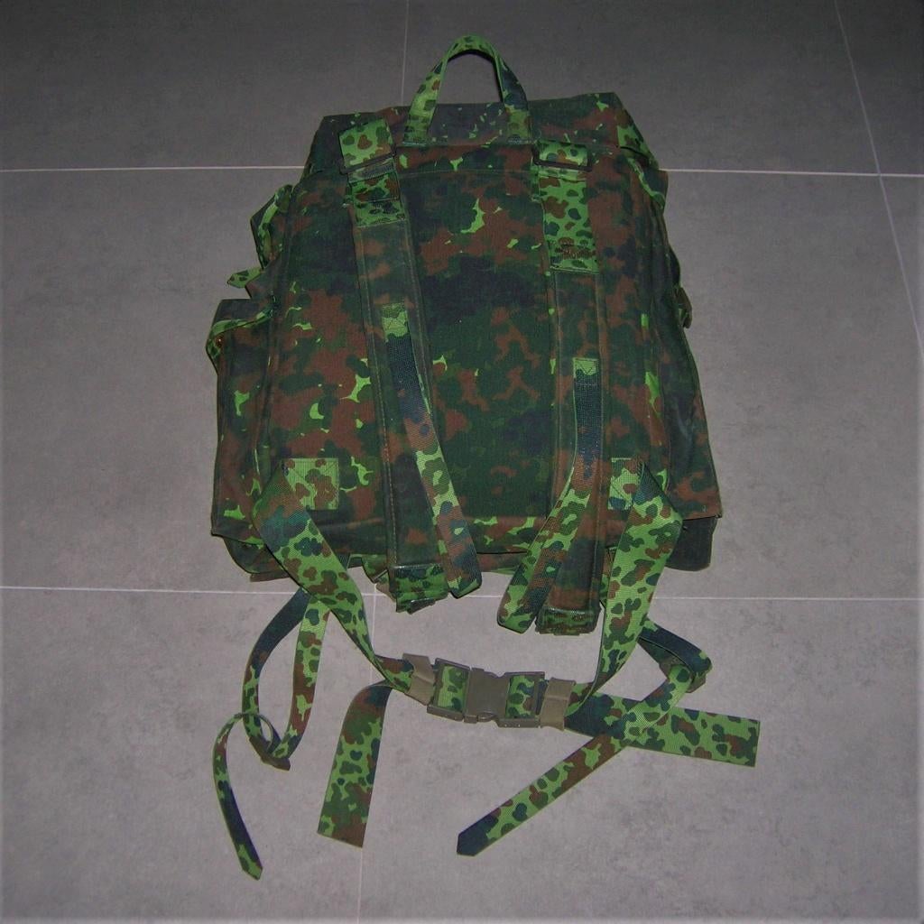 Leger rugzak en bidon houder, Ophalen of Verzenden, Landmacht, Overige typen