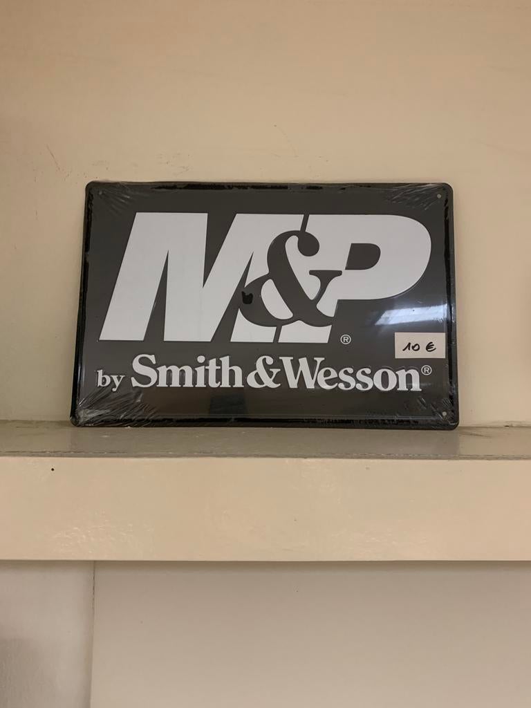 Plaque émaillée M&P by Smith&Wesson, Collections, Objets militaires | Général, Enlèvement, Autres, Autres types