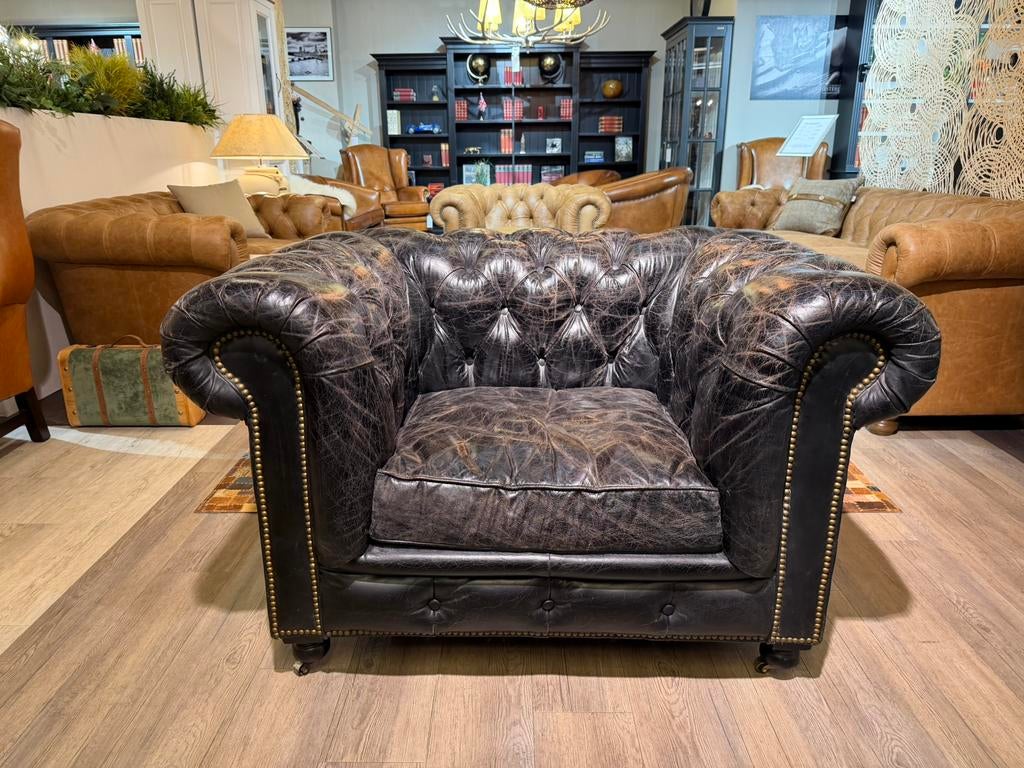Stoere industriële Chesterfield clubfauteuil Vintage Zwart, Huis en Inrichting, Fauteuils, Ophalen of Verzenden, Gebruikt