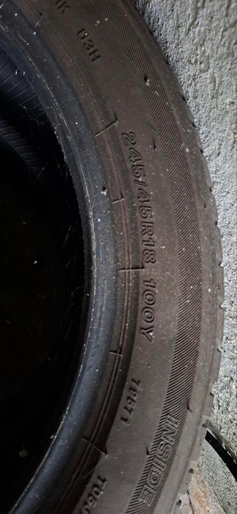 2x Gecupte banden 245/45/18 100y bridgestone, Ophalen, Band(en)